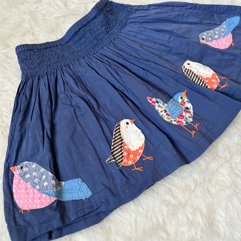 Mini Boden Beautiful Navy Skirt with Bird Appliqués - Picture 2 of 5